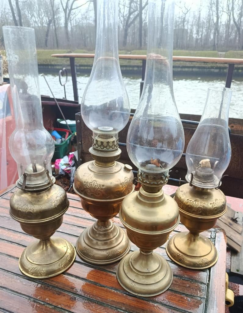4 olielampen koper en glas, Ophalen
