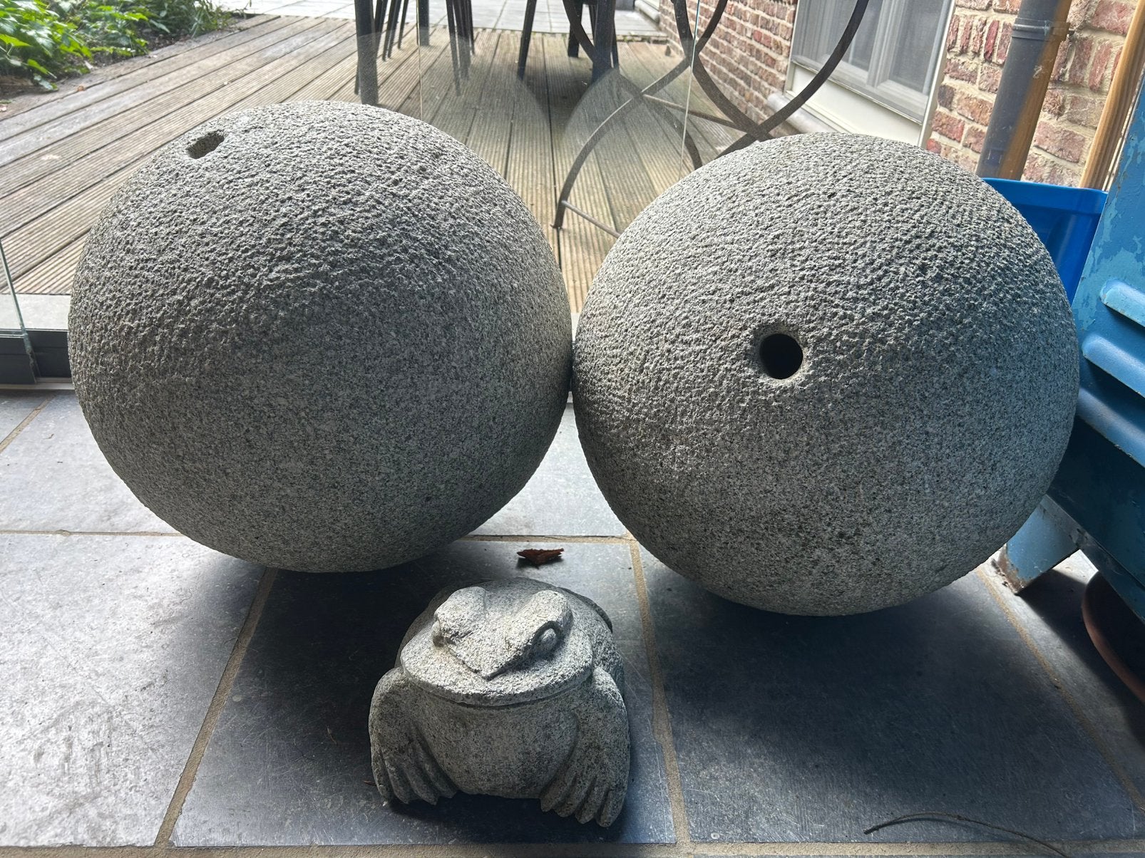 Massieve granieten bollen / waterornament, Tuin en Terras, Ophalen, Zo goed als nieuw, Graniet, Waterornament