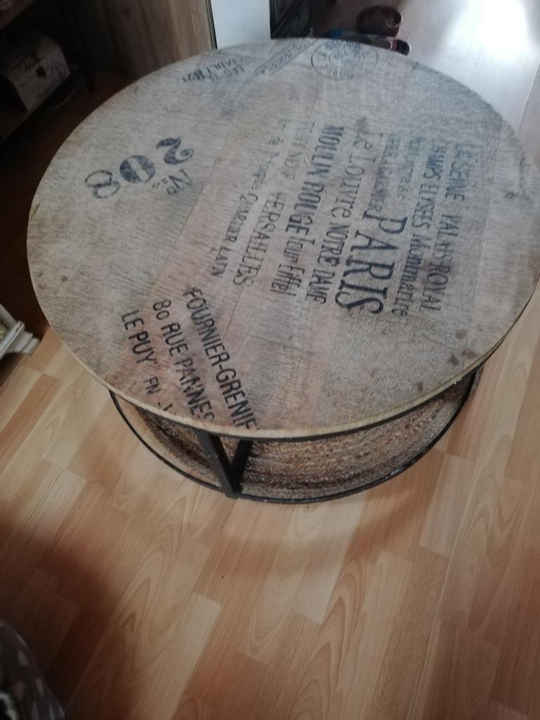 Table de salon, Enlèvement, Rond