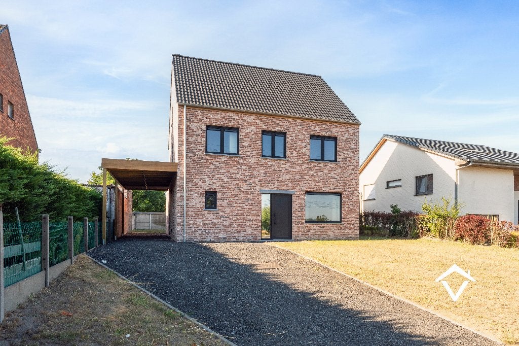 Ruime, energiezuinige gezinswoning met 6 slaapkamers, 222 m², 45 kWh/m²/jaar, 500 tot 1000 m², Vrijstaande woning