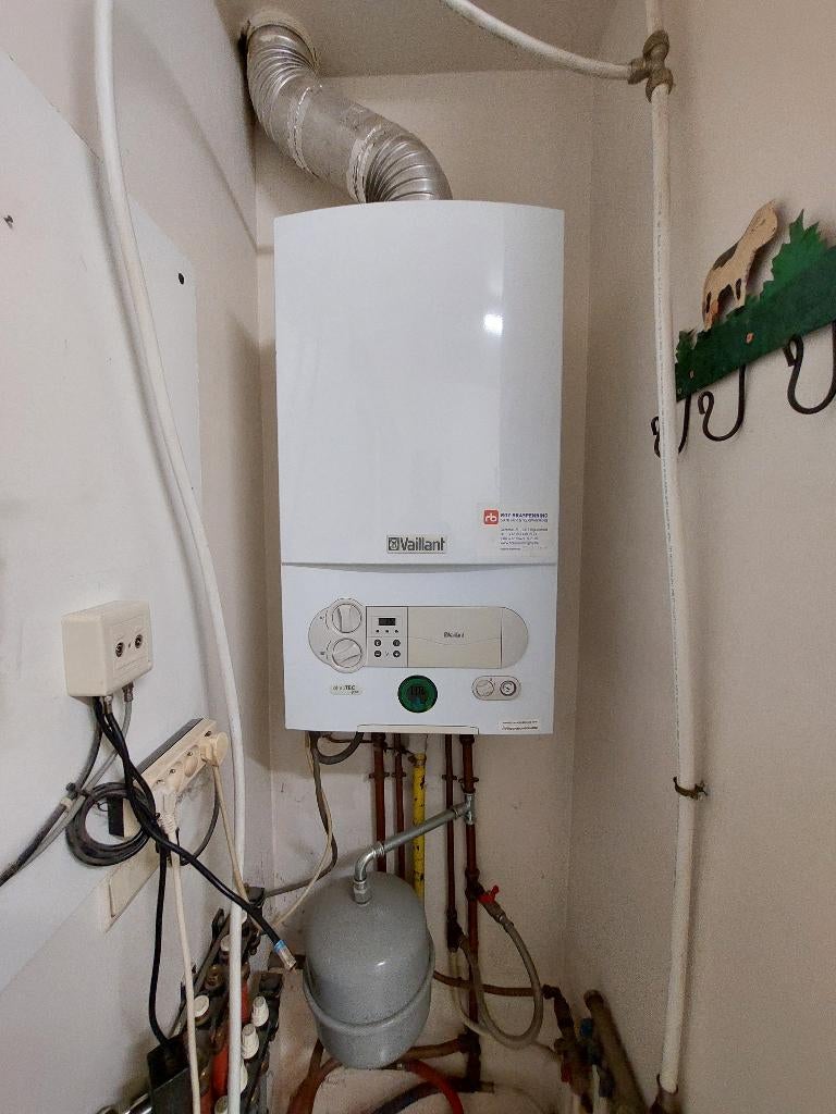 gasketel vaillant 24Kw verwarming + warm water, Doe-het-zelf en Bouw, Ophalen, Gebruikt, Aardgas, Geiser