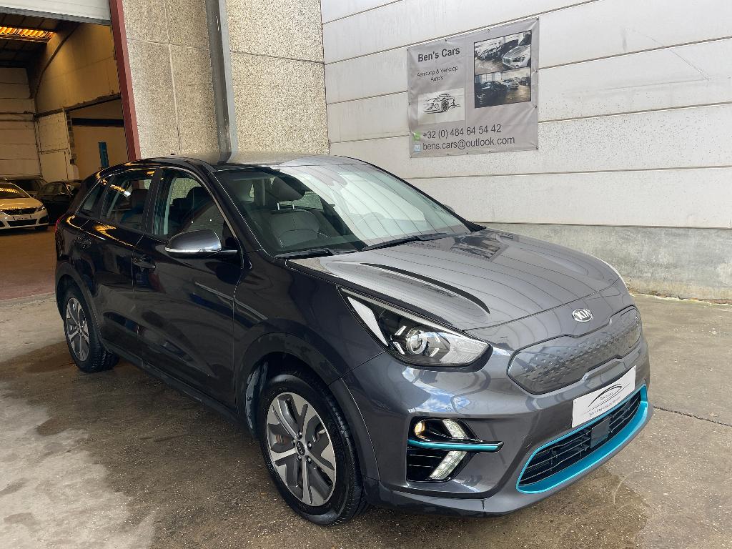 Kia e-Niro DE4 MUST 64 kWh Automaat 150KW/204pk*, Automaat, 0 cilinders, Parkeersensor, Zwart
