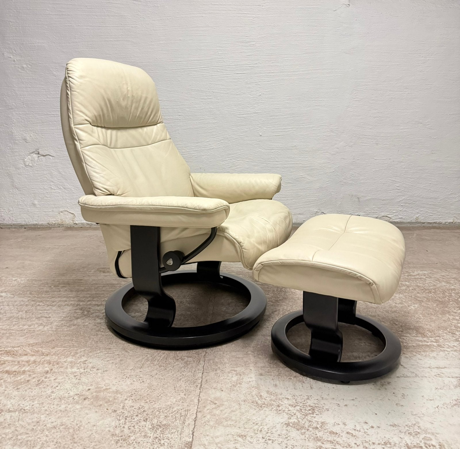 Stressless Design Fauteuil | Incl. Voetenbank | Comfort, Huis en Inrichting, Fauteuils, 75 tot 100 cm, Zo goed als nieuw, 50 tot 75 cm