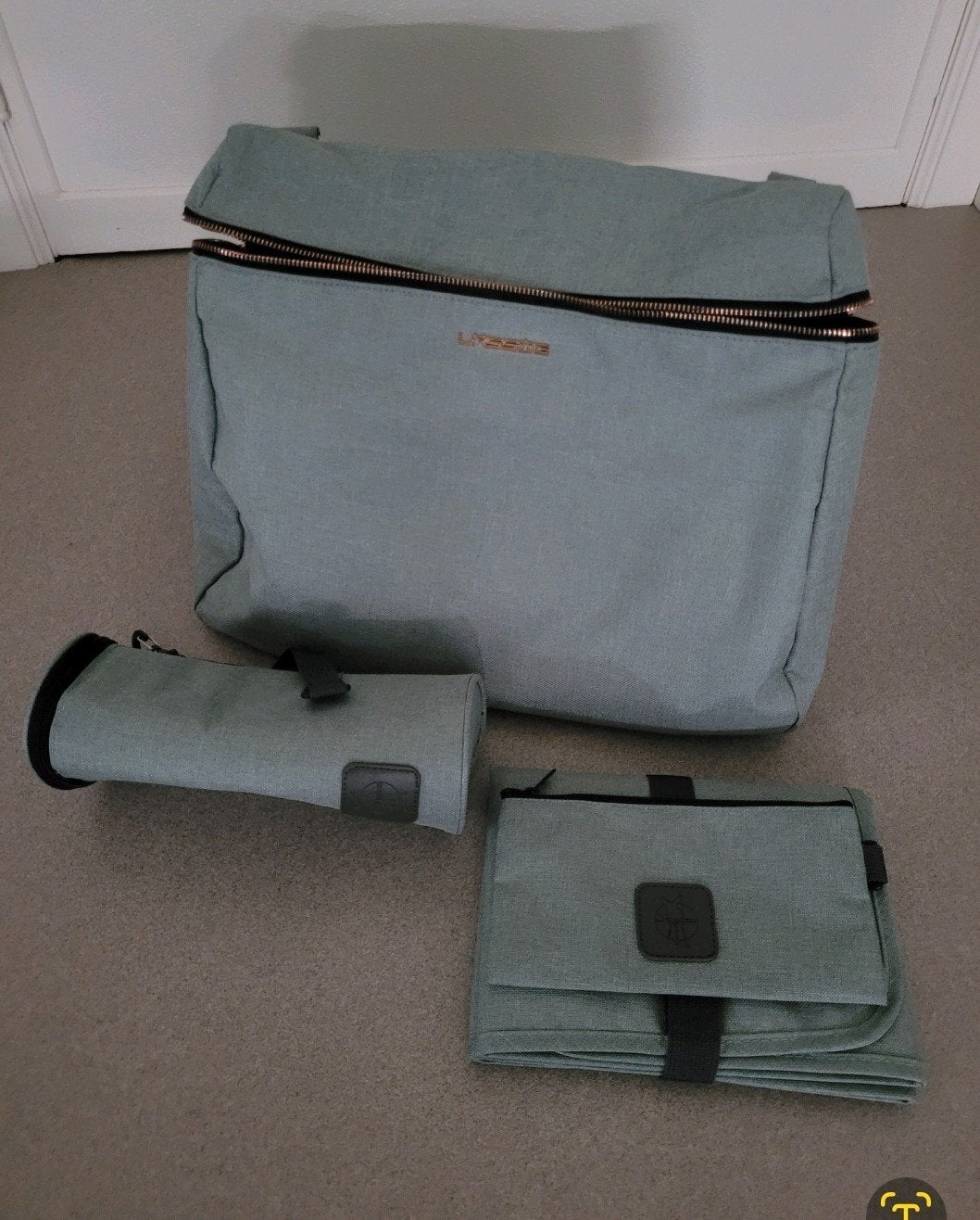 Prachtige Lassig luiertas in mintkleur met accessoires, Enfants & Bébés, Sac à langer bébé, Neuf, Lässig, Poches supplémentaires