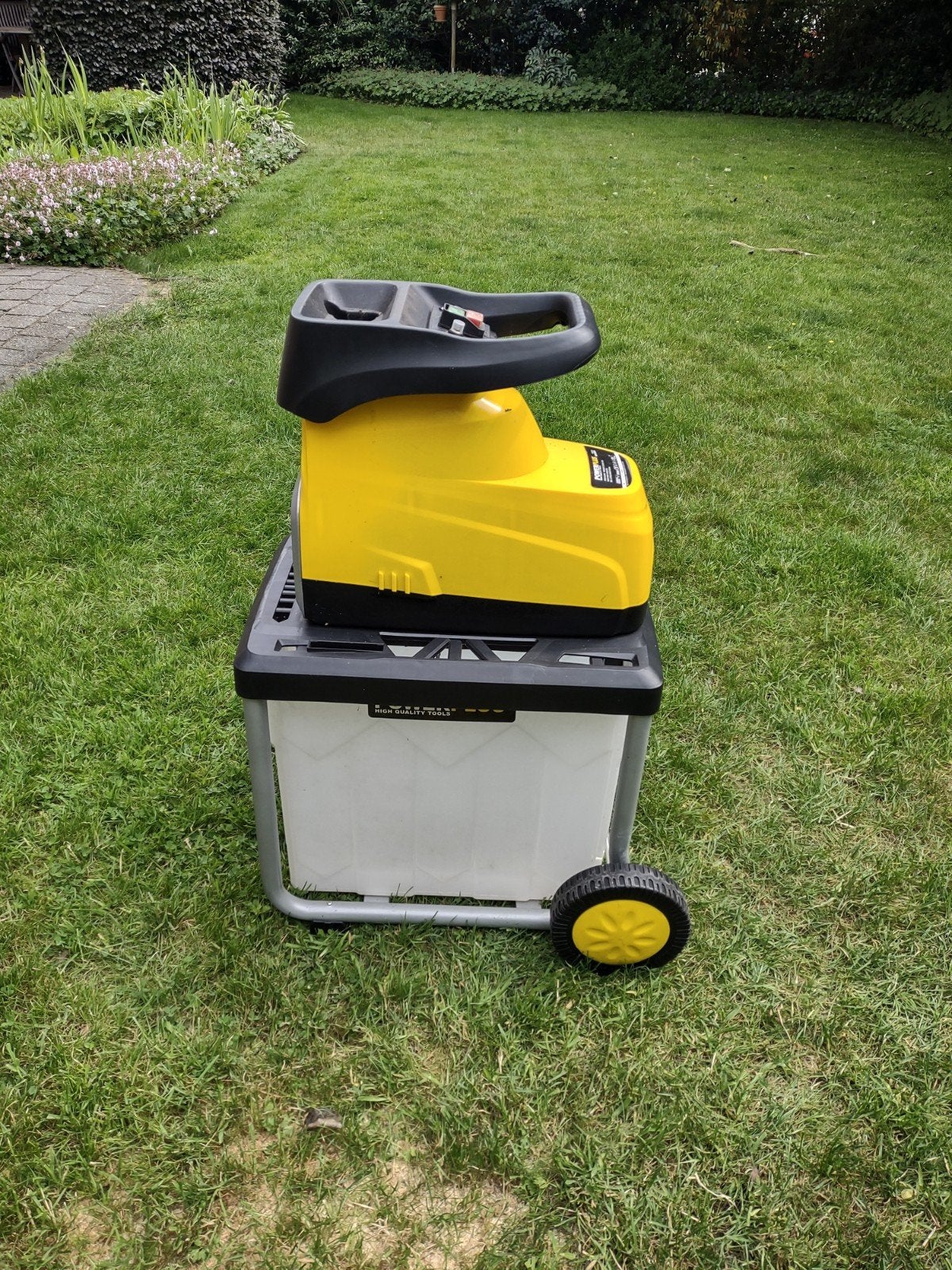 POWERPLUS POWXG6462 HAKSELAAR 2800W GELUIDSARM, Tuin en Terras, Ophalen, Zo goed als nieuw, Powerplus, Met opvangbak
