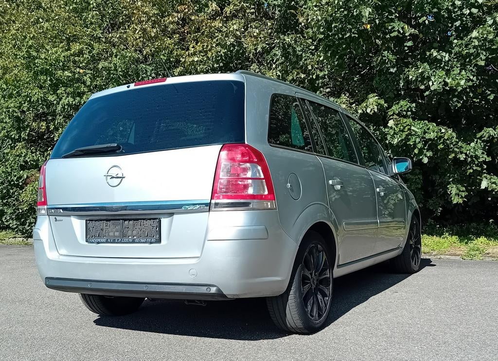 Opel Zafira Euro 5, 2011, 7 places, 160 000 km, bien équipée, Auto's, Voorwielaandrijving, Euro 5, Monovolume, 135 g/km