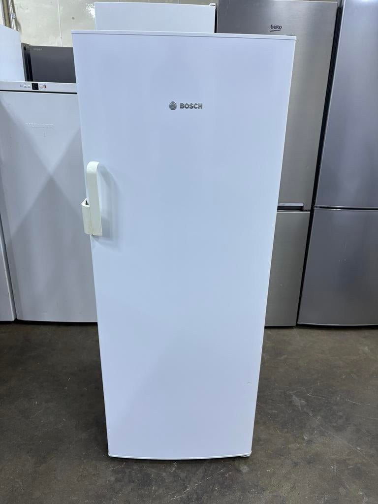 Diepvriser Bosch A+ met GARANTIE, Elektronische apparatuur, Vriezers en Diepvrieskisten, Ophalen, Zo goed als nieuw