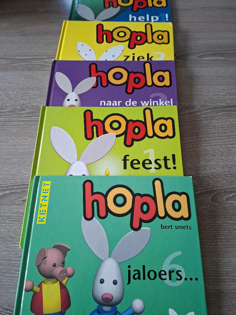 5 boekjes  HOPLA, Boeken, Kinderboeken | Baby's en Peuters, Ophalen of Verzenden, Zo goed als nieuw, Bert Smets, 3 tot 4 jaar