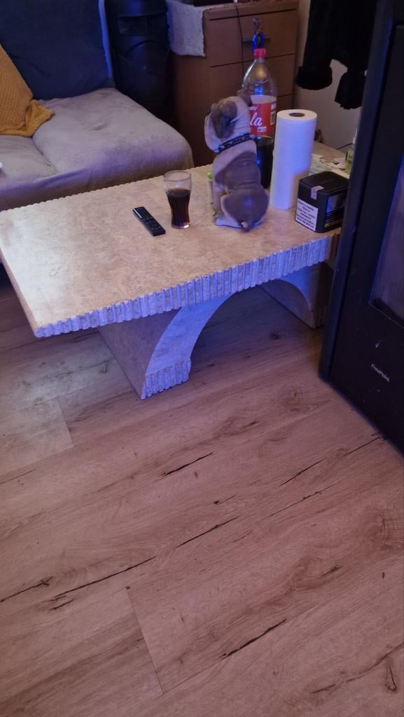 Table de salon c est pas du bois, Maison & Meubles, Mobilier complet, Enlèvement