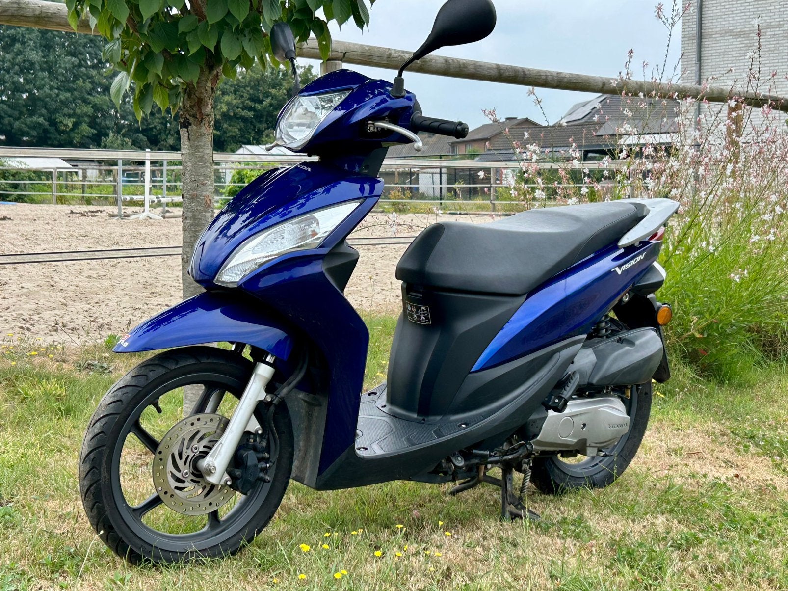 Honda Vision 50cc klasse B, Vélos & Vélomoteurs, Cyclomoteurs | Honda, Comme neuf, Classe B (45 km/h), Enlèvement, 50 cm³