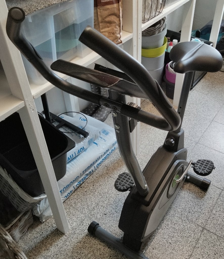 HOMETRAINER, Enlèvement, Utilisé, Vélo d'appartement