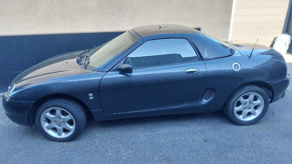 MGF 1997 MET WERK AAN!!! Wel alle onderdelen aanwezig, Autos, Argent ou Gris, Achat, Boîte manuelle, Noir