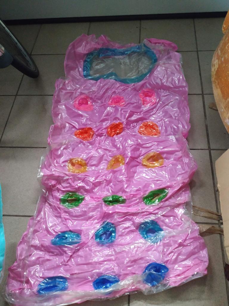 opblaasbaar matras voor zwembad, zee en vakantie uit te kiez, Kinderen en Baby's, Speelgoed | Buiten | Opblaasfiguren, Ophalen of Verzenden