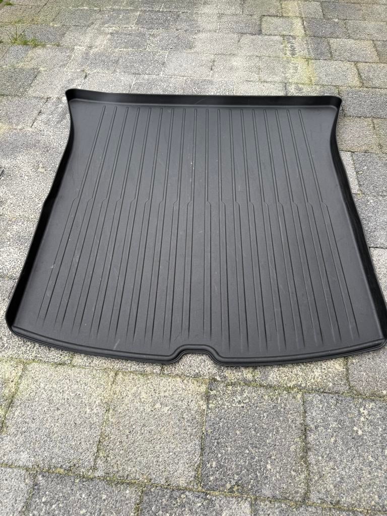 Gratis af te halen kofferbakmat voor tesla model y, Autos : Divers, Tapis de coffre, Enlèvement, Comme neuf