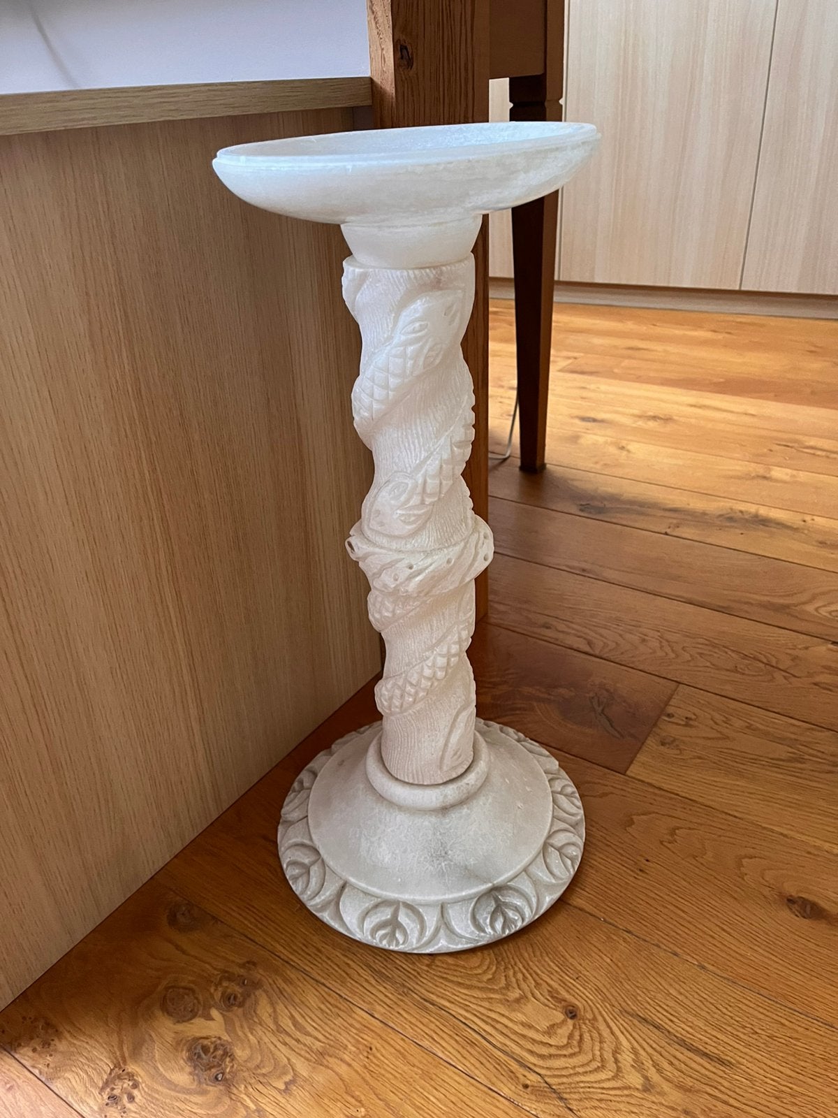 Colonne ancienne en albâtre sculpté – Art Déco / Vintage, Maison & Meubles, Enlèvement, Comme neuf