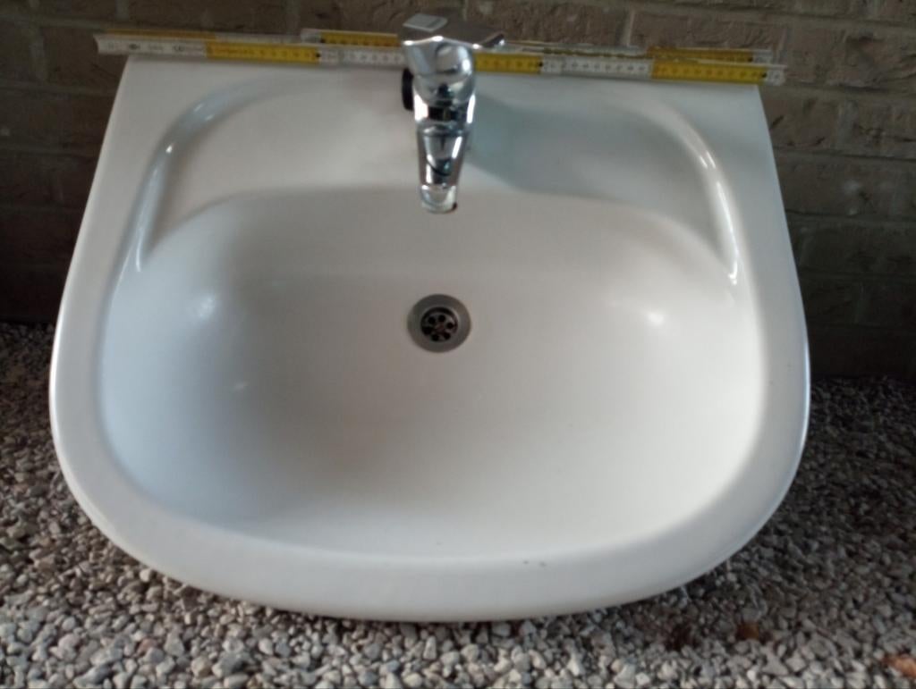Lavabo met kraan Grohe, Ophalen