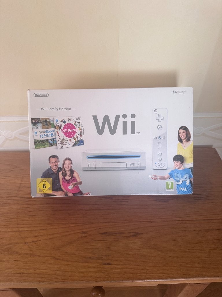 Nintendo Wii Family Edition, Consoles de jeu & Jeux vidéo, Consoles de jeu | Nintendo Wii, Enlèvement, Comme neuf, Avec 2 manettes