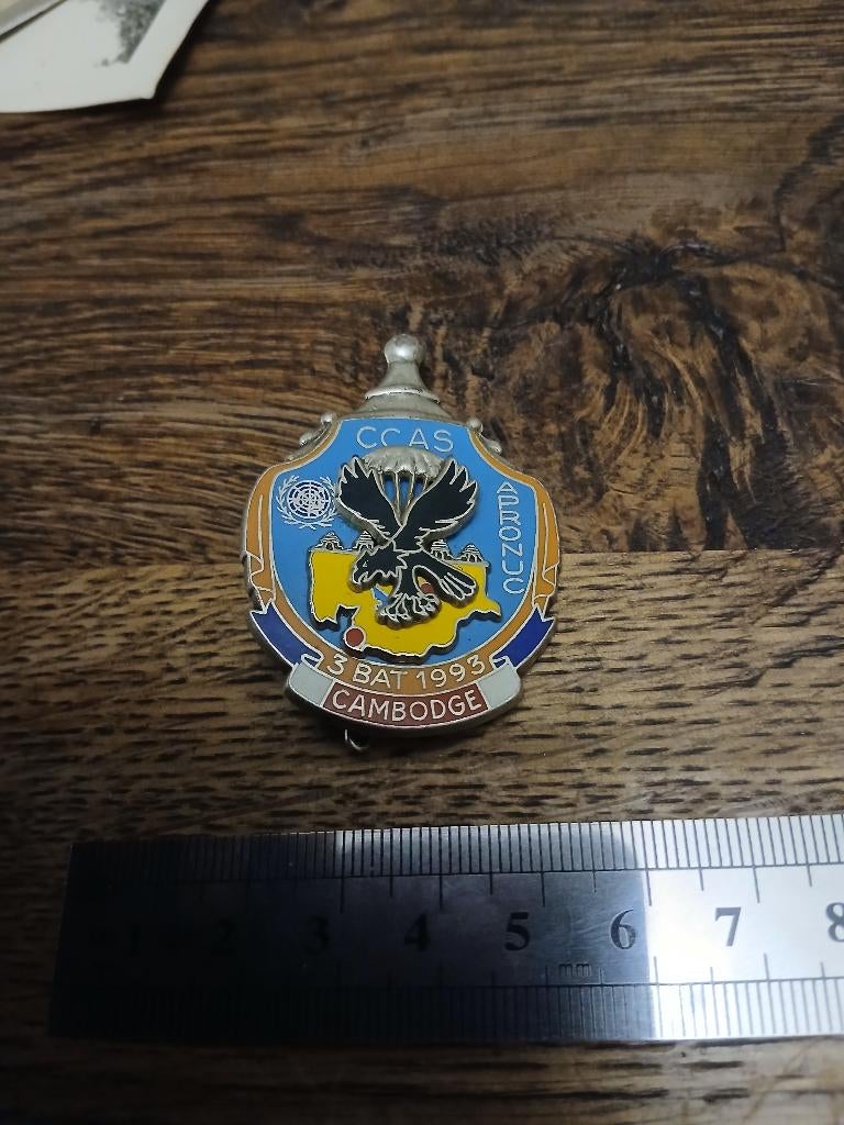 Insigne para français APRONUC  CCAS, Collections, Envoi, Armée de terre, Emblème ou Badge