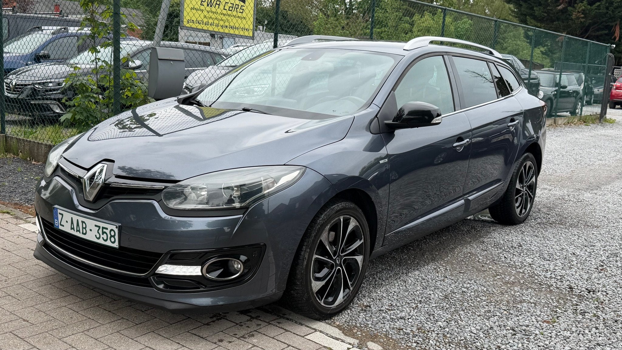 Renault Megane 1.5 diesel AUTOMAAT bj 2015, Auto's, Renault, Euro 5, Gebruikt, Zwart, 4 cilinders