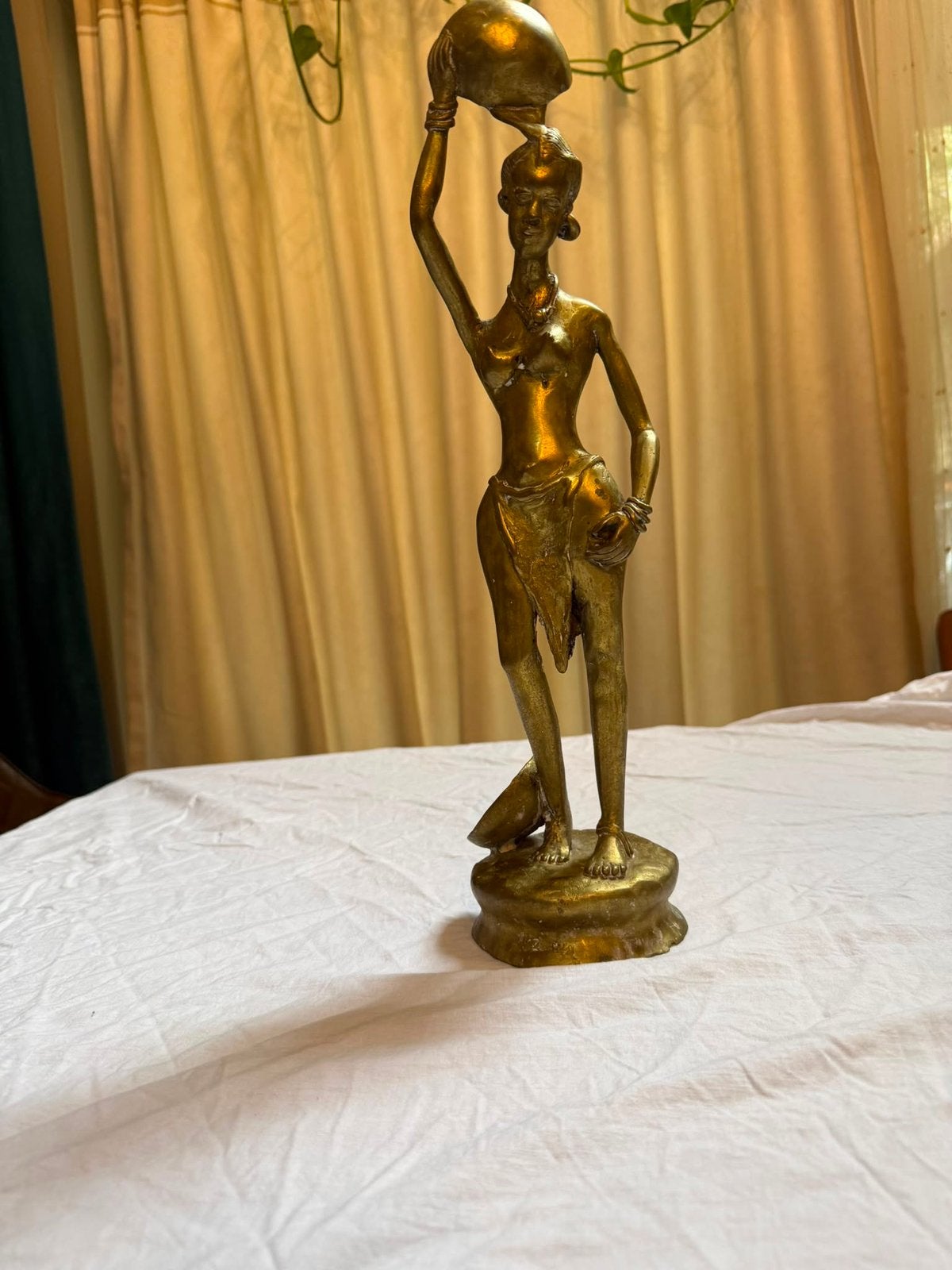 Afrikaanse bronzen sculptuur – stijlvolle decoratie, Antiek en Kunst, Ophalen, Brons