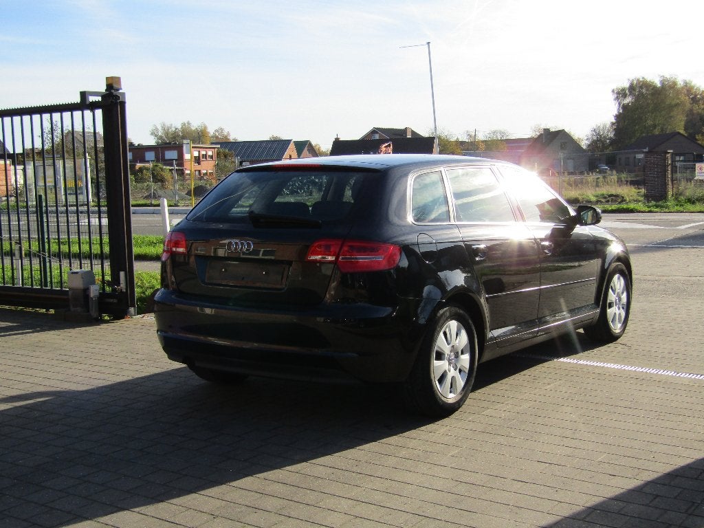 Audi A3 1.6 TDI, Auto's, Audi, Voorwielaandrijving, Stof, Zwart, 4 cilinders