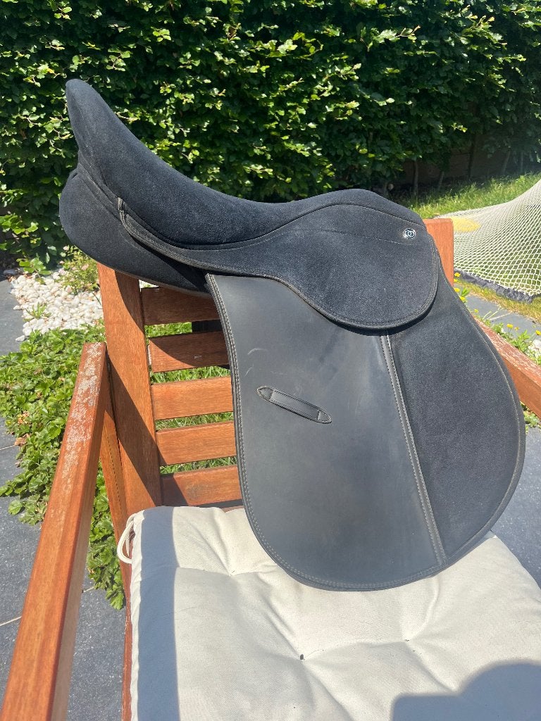 Veelzijdigheidszadel 17,5 inch, Dieren en Toebehoren, Ophalen, Zo goed als nieuw, Recreatie