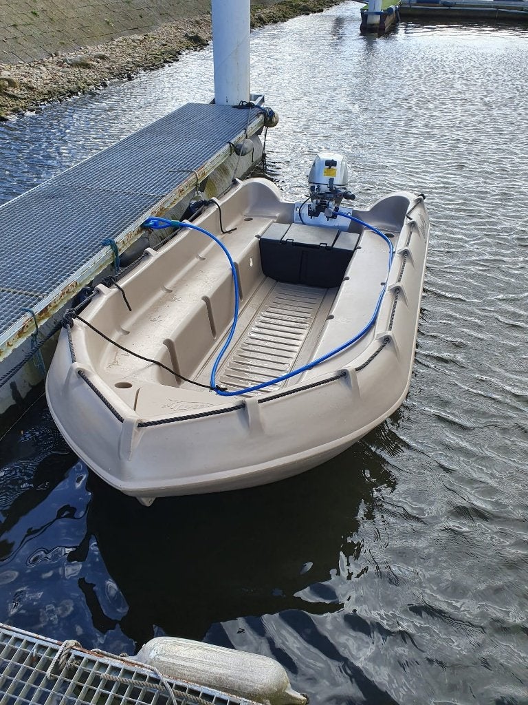 Whaly boot met honda-motor, afdekzeil en boottrailer, Kunststof, 4 m, 10 pk, Nieuw