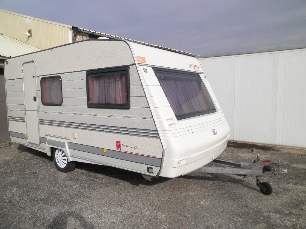 Caravan voor 5 personen, nieuwstaat, volledige uitrusting, Caravans en Kamperen, Caravans, Standaardzit, Trigano, Schokbreker