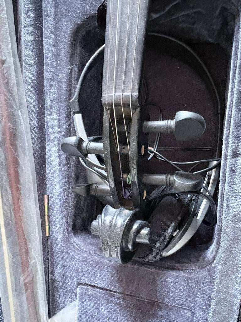 Electrische viool stagg, Muziek en Instrumenten, Ophalen, Zo goed als nieuw, Viool, Met koffer