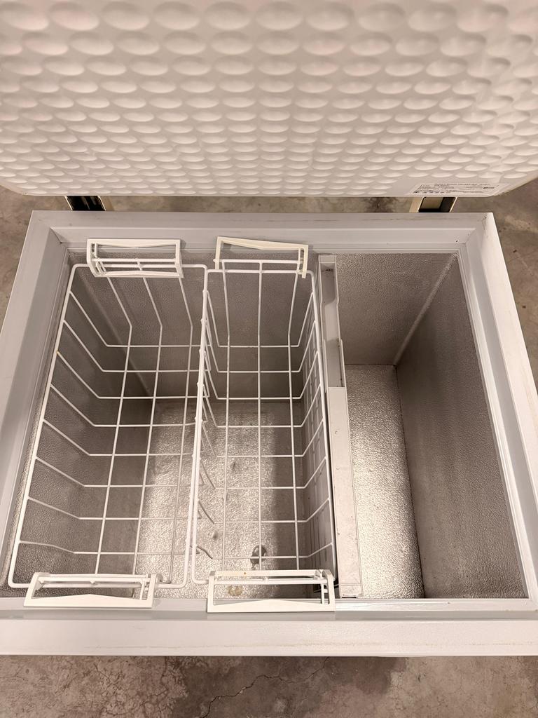 Diepvrieskist (dressoir) in zeer goede staat, Ophalen, Zo goed als nieuw, Vrieskast