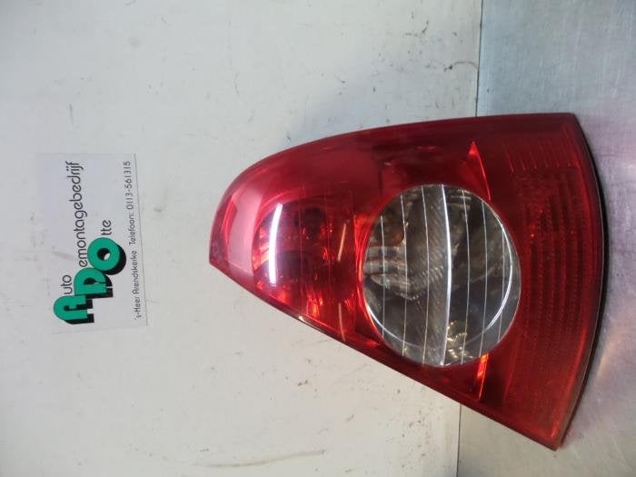 Feu arrière droit d'un Renault Clio (Clio 2 01-), Autos : Pièces & Accessoires, Éclairage, Renault, -, 3 mois de garantie, Utilisé