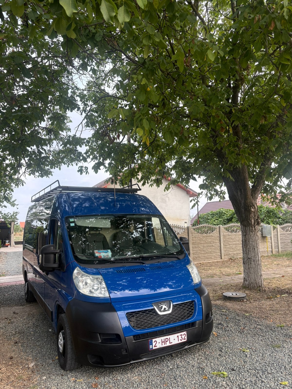 Camionnette Peugeot, Entreprise