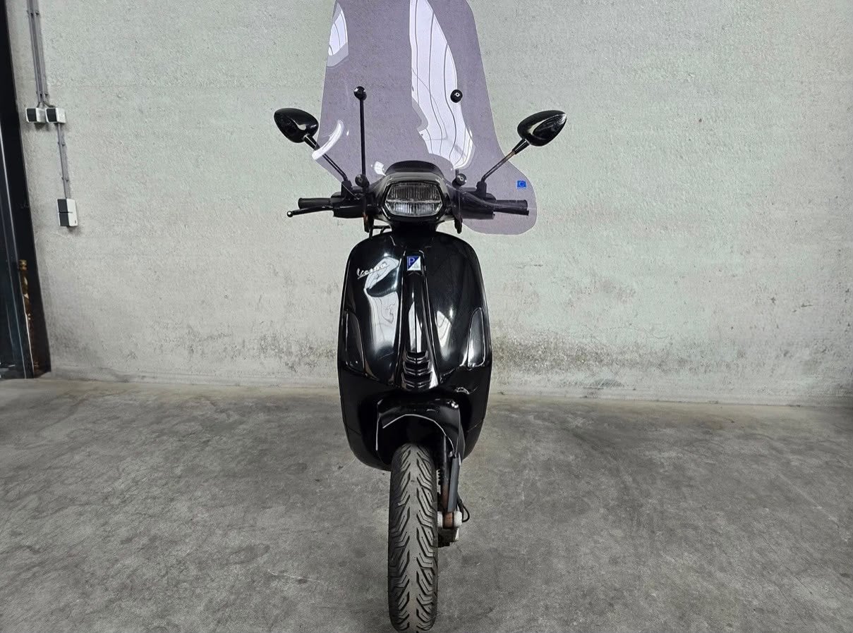 Vespa te koop LEES BESCHRIJVING, Fietsen en Brommers, Ophalen, Zo goed als nieuw, Benzine, Vespa