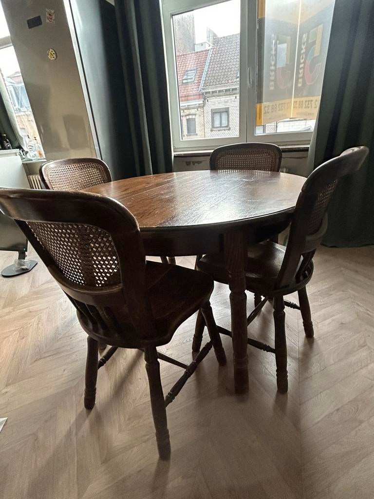 Houten eettafel + 4 stoelen rotan, Huis en Inrichting, Ophalen, Gebruikt