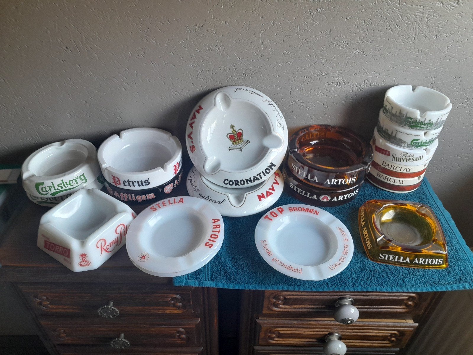 Verschillende asbakken, Collections, Enlèvement