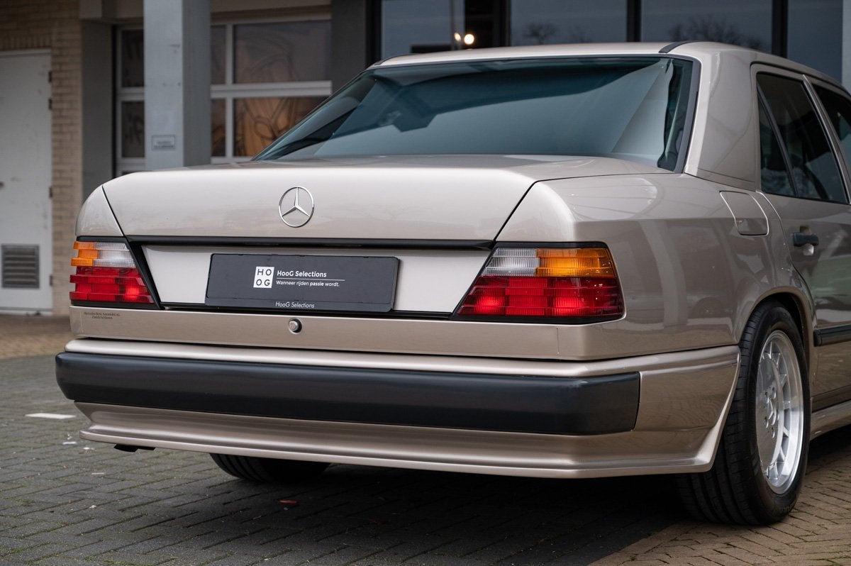 Mercedes-Benz E-Klasse 300E (W124) Lorinser (bj 1986), Auto's, Automaat, 4 deurs, Gebruikt, Overige kleuren