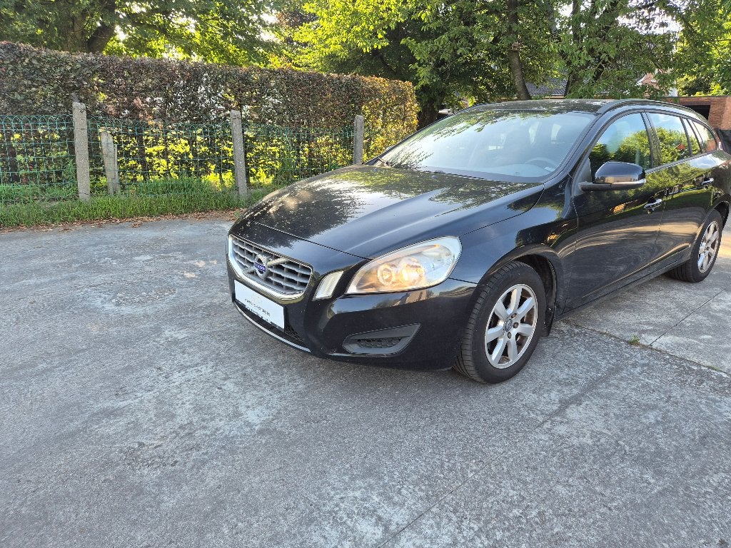 Volvo V60 1.6 D2 /Navi/Airco/Attelage de remorque, Achat, Attache-remorque, V60, Diesel