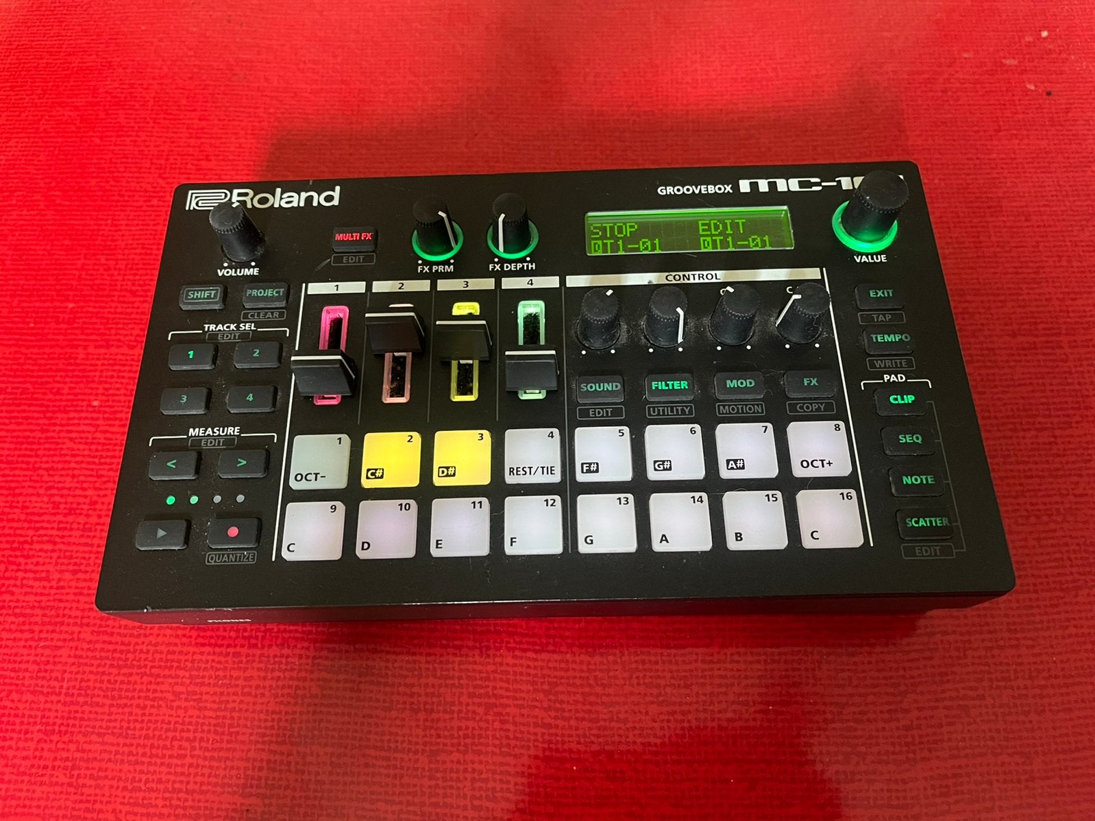 Roland Groovebox MC- 101, Muziek en Instrumenten, Midi-apparatuur, Ophalen, Zo goed als nieuw