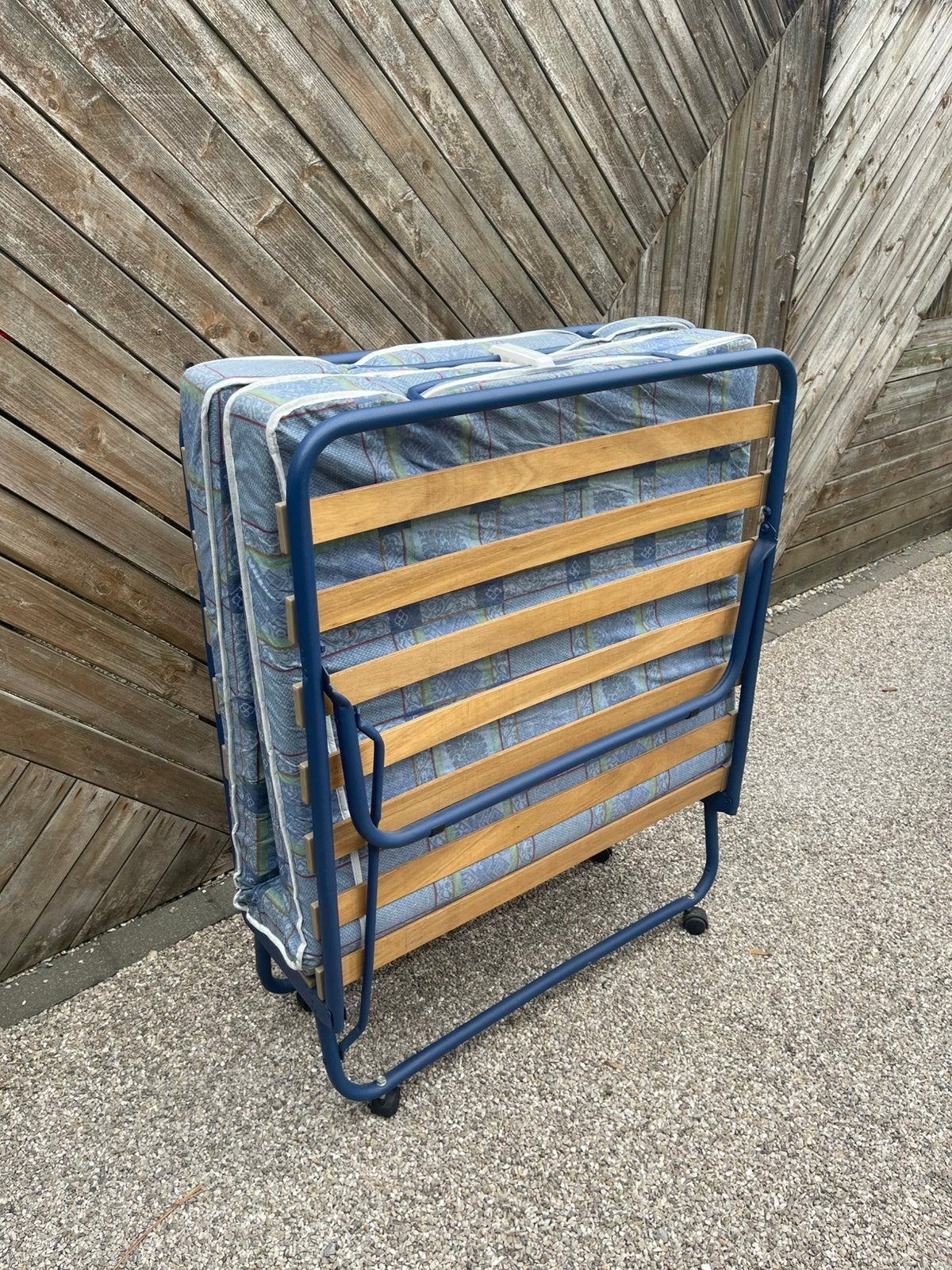 Gratis op te halen, opplooibaar bed, Ophalen