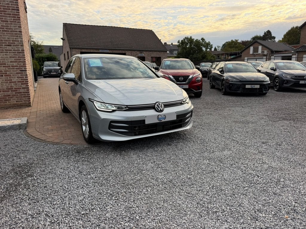 Volkswagen Golf VIII 1.5 TSI NAV HUD SIDE/ASSIST 5J/GAR 1EIG, Autos, Argent ou Gris, Achat, Euro 6, Entreprise
