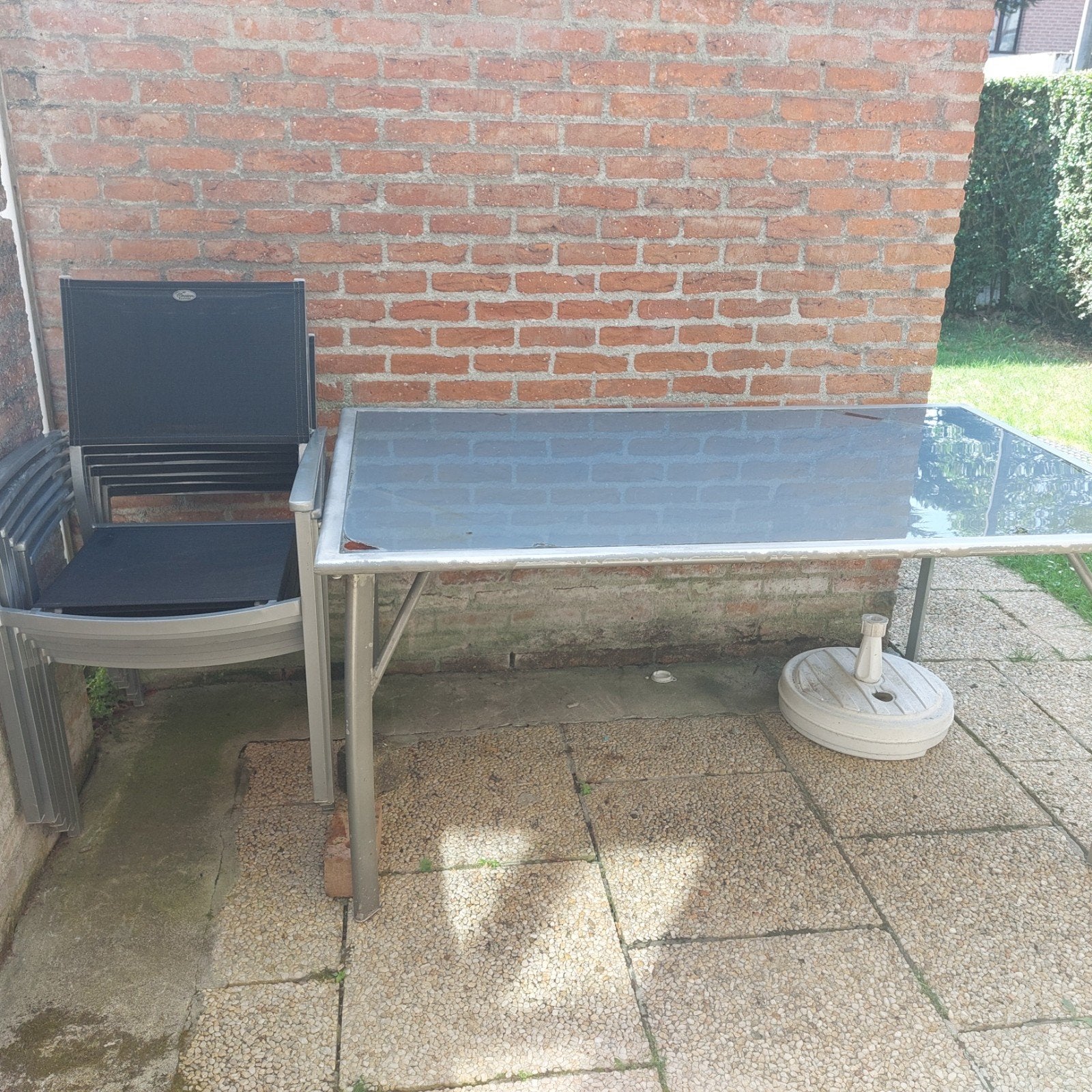 Metalen tuintafel met 6 bijhorende tuinstoelen. Goede staat, Tuin en Terras, Tuinsets en Loungesets, Ophalen