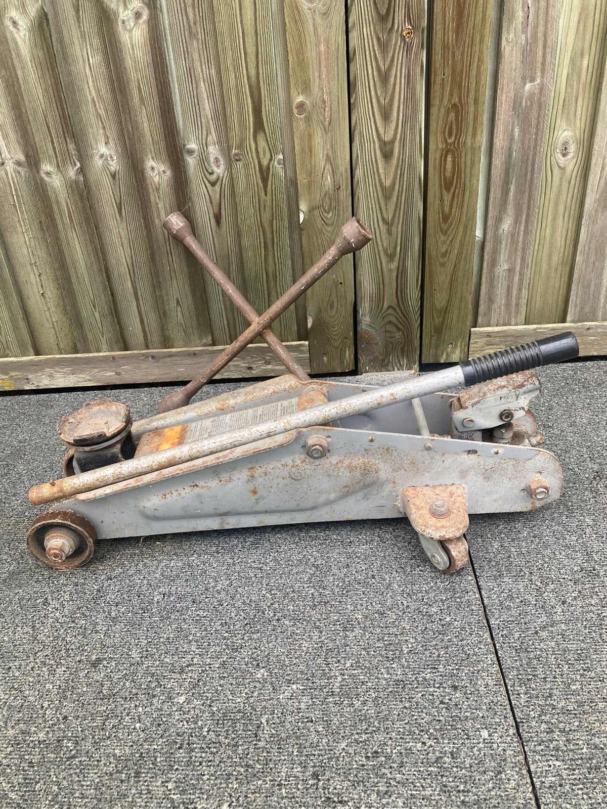 Garagekrik met wielsleutel, Enlèvement, Utilisé, Cric de garage