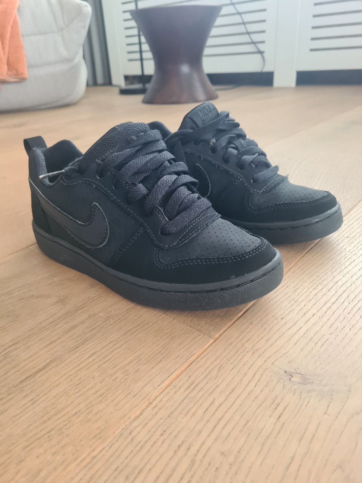 zwarte sneakers nike maat 35,5, NIKE, Jongen of Meisje, Schoenen, Ophalen of Verzenden