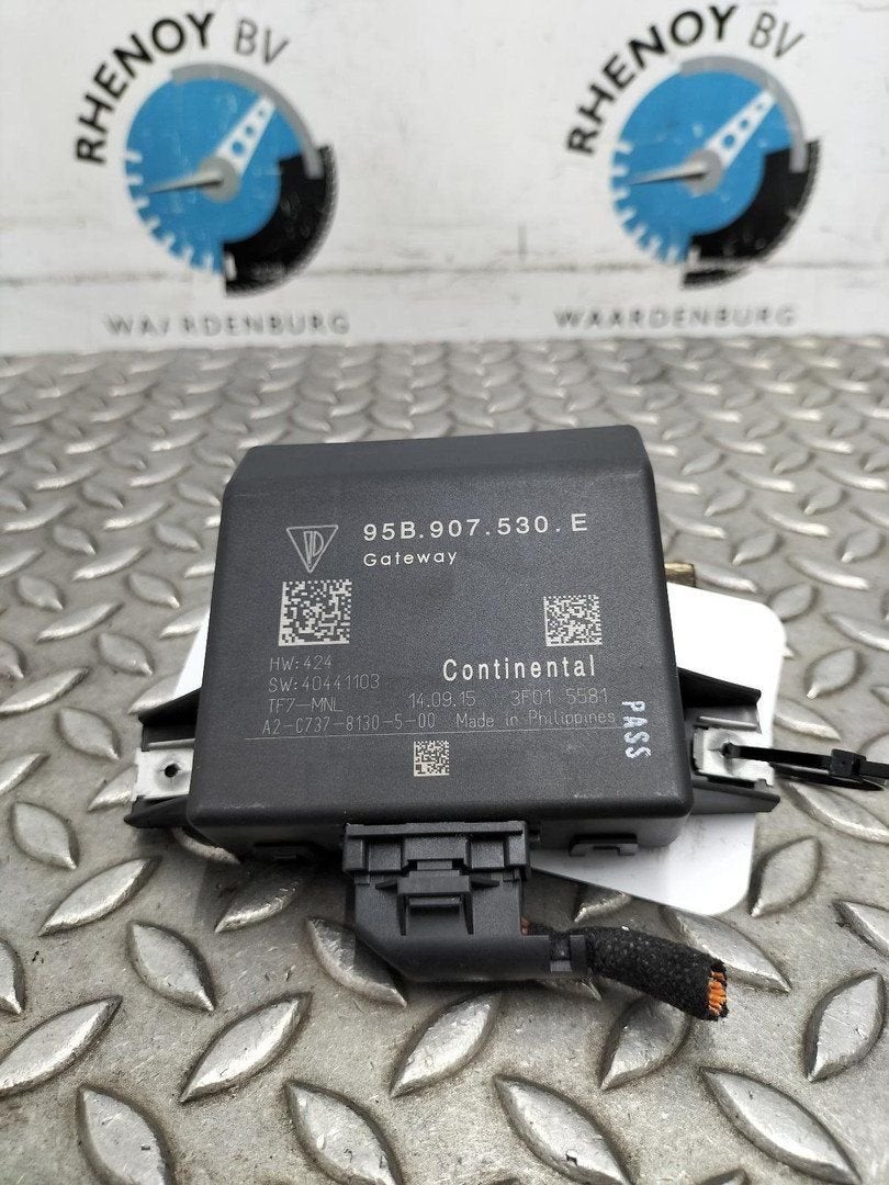 PORSCHE CAYENNE E-HYBRID  COMPUTER ECU 2015, Auto-onderdelen, Ophalen of Verzenden, Gebruikt, ARN erkend