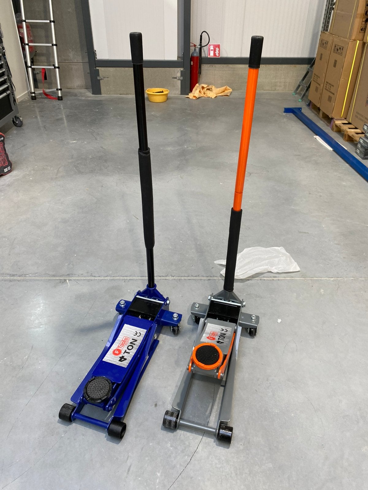 NIEUW Autokrik 4 Ton Sterke dubbel pomp, Auto diversen, Krikken, Ophalen, Nieuw, Hydraulisch, Garagekrik