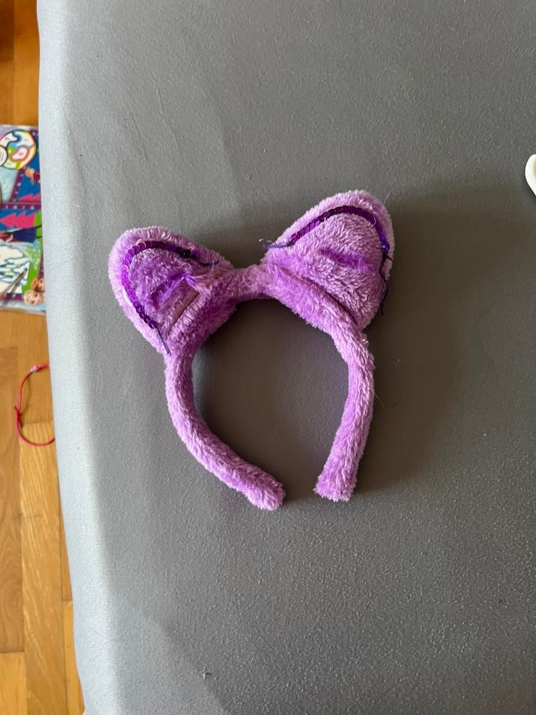 Diadem poes, Ophalen, Nieuw