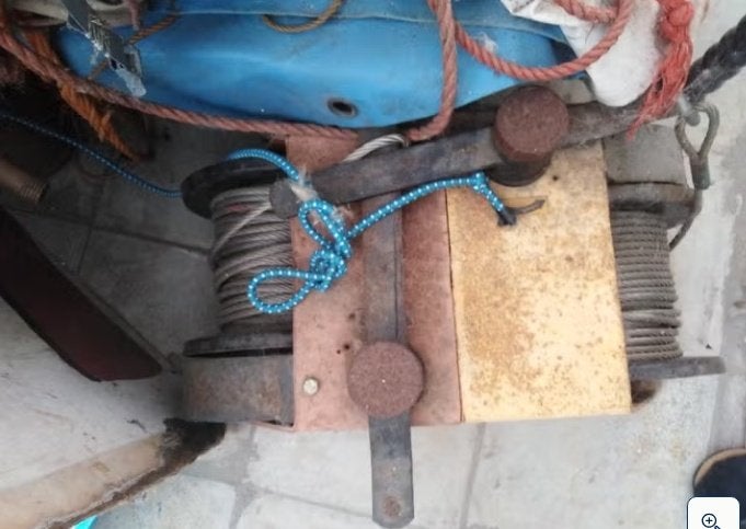 Treuils 2 MANUEL ,traction 1T cable acier inoxidable 20m, Bricolage & Construction, Enlèvement, Comme neuf, Manuelle