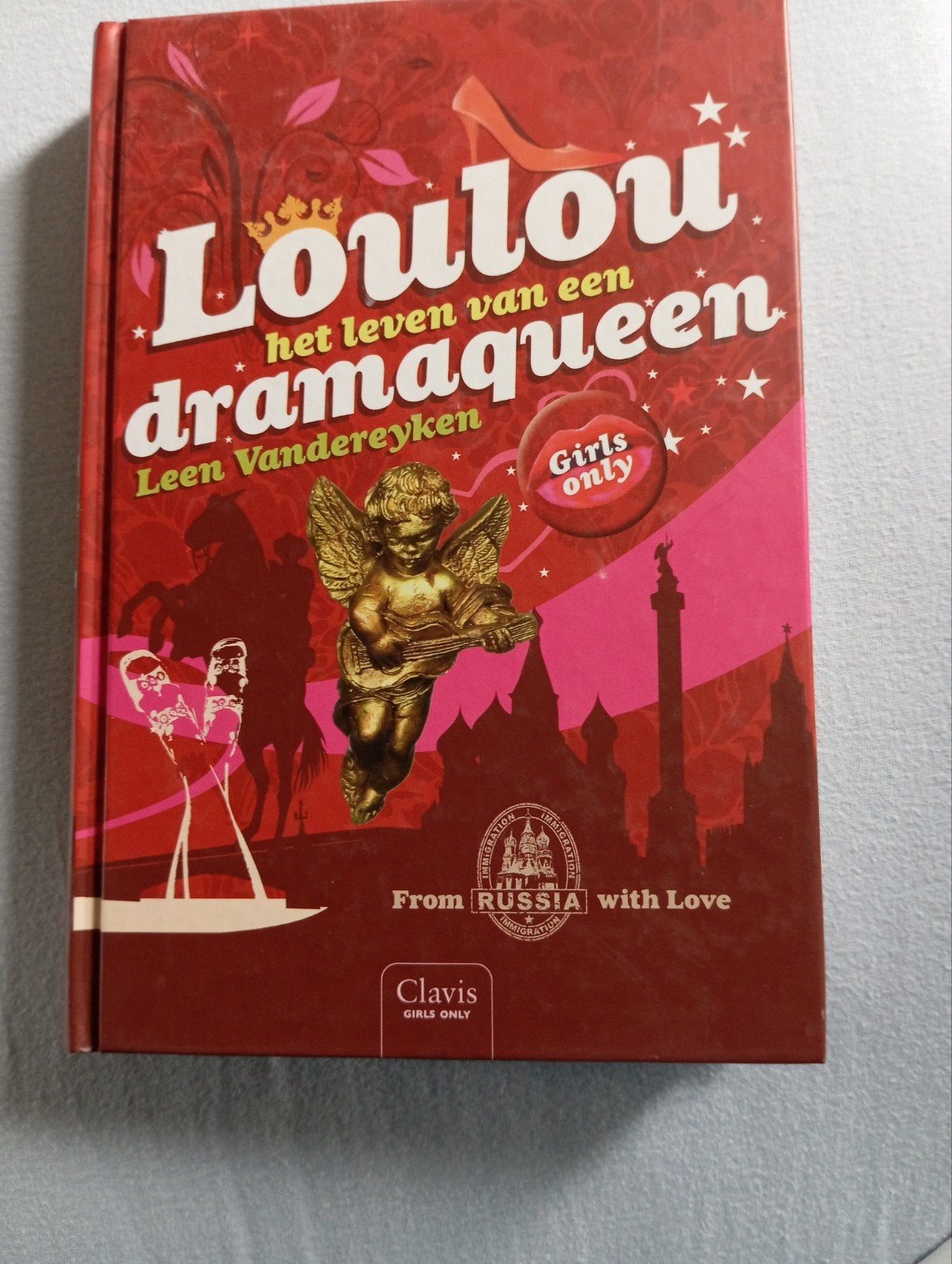 Leen Vandereycken - Loulou, het leven van een dramaqueen, Enlèvement ou Envoi, Leen Vandereycken