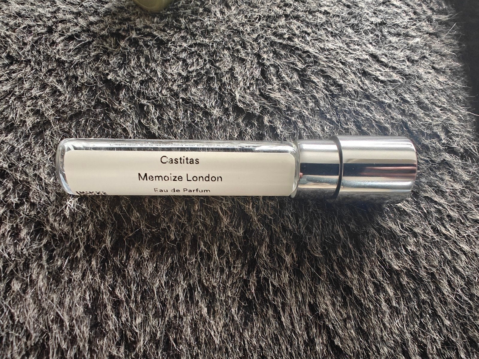 Parfumado flesje: Castitas, Memoize London, Handtassen en Accessoires, Ophalen of Verzenden