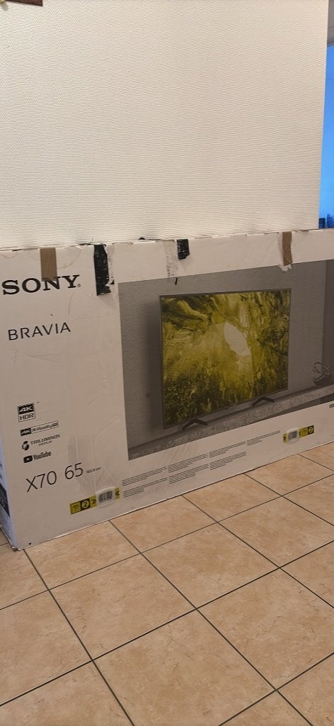 SONY 70 pouces - écran cassé - pour pièces, LED, 60 à 80 cm, Ne fonctionne pas, Sony